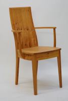 Armlehnstuhl mit Holzsitz und Holzrücken Kernbuche